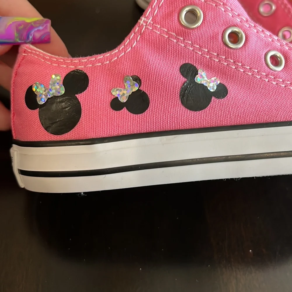 Converse sneaker size 9 - hand made with crystals and Minnie decals NWOT